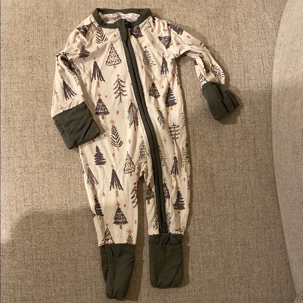 Mebie Baby Cozy Christmas Print NB One Piece